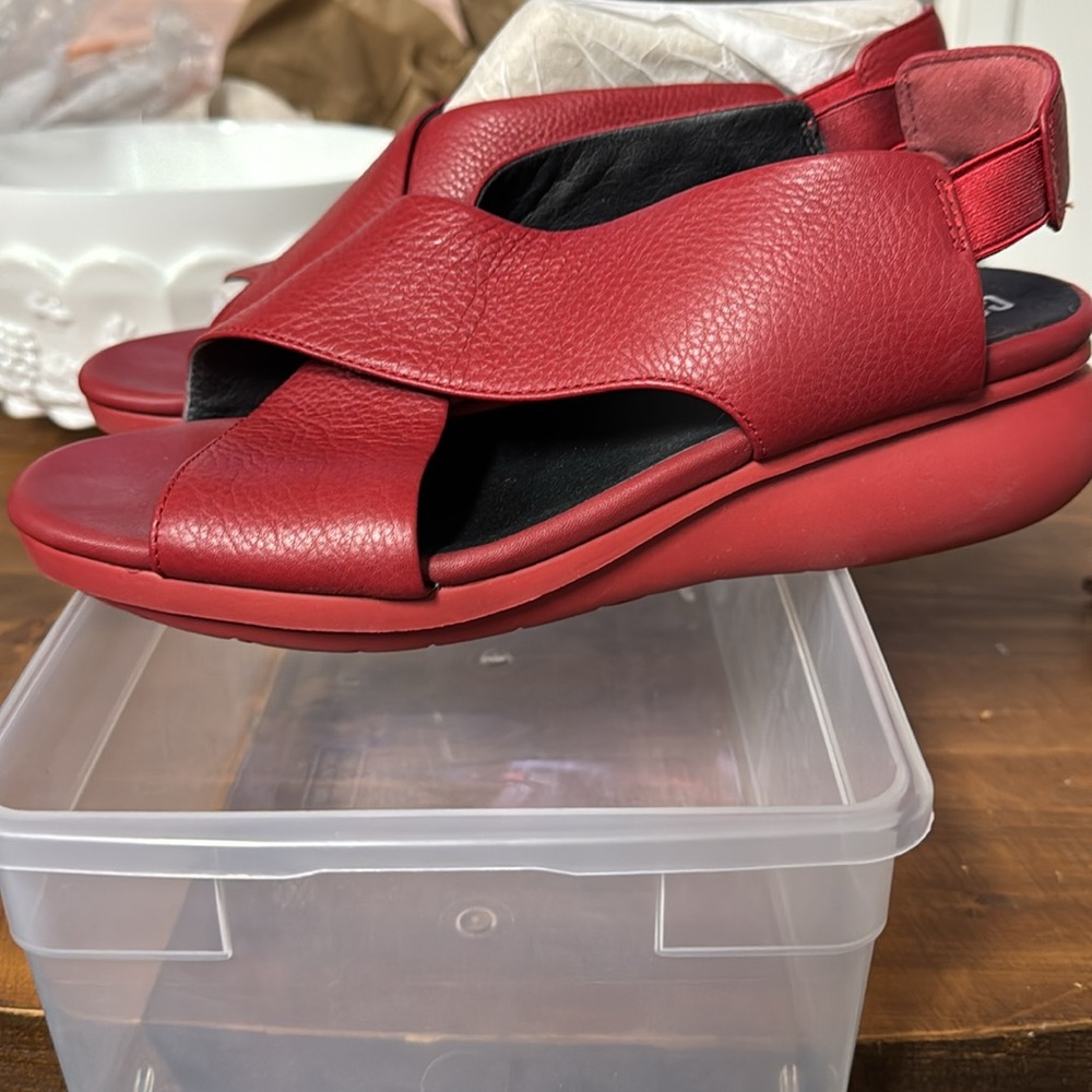 Camper Women's Red Sandals - Picture 2 of 4